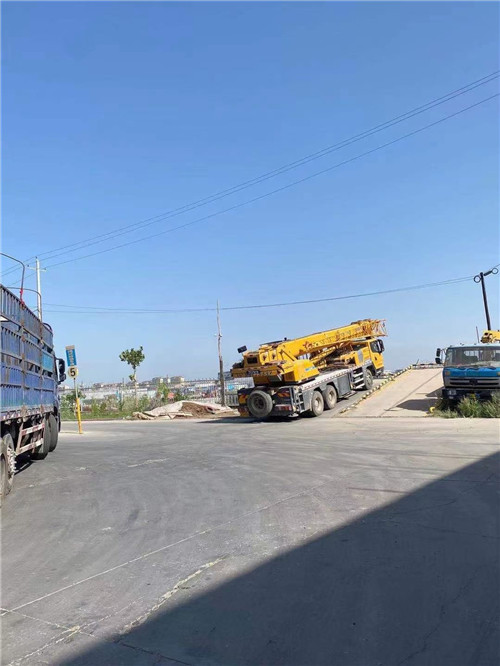 洛浦县25吨吊车的租赁价格大概是多少？